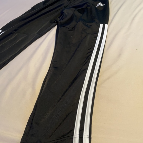 Adidas sweatpants - Picture 2 of 4